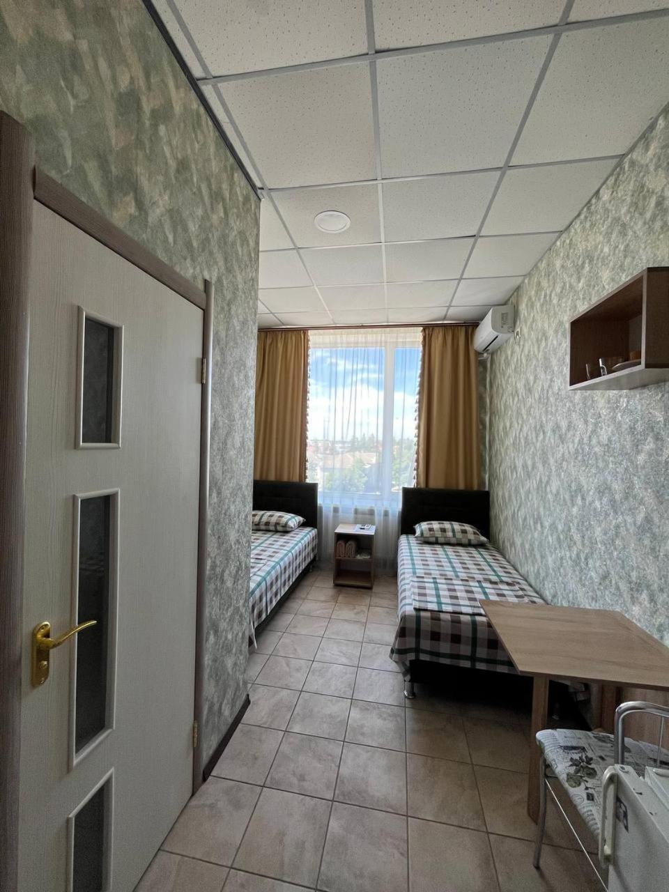 Отель Меридиан Zolotonosha Extérieur photo